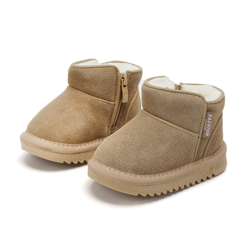 Botas de nieve para bebé, zapatos infantiles de felpa cálidos de cuero con cremallera lateral, suela suave, botas de moda para niños y niñas de 15 a 25, novedad de invierno de 2023