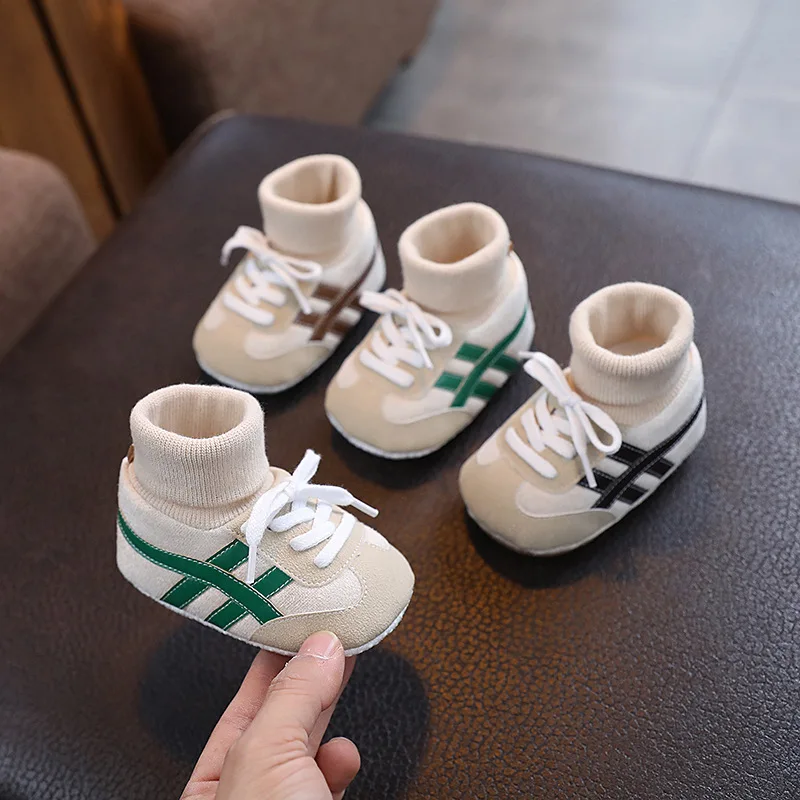 Frühlings- und Herbst-Babyschuhe für Jungen und Mädchen im Alter von 0–1 Jahren. Schuhe und Socken lassen nicht fallen, rutschfeste Turnschuhe mit weichem Boden, 6–12 Monate