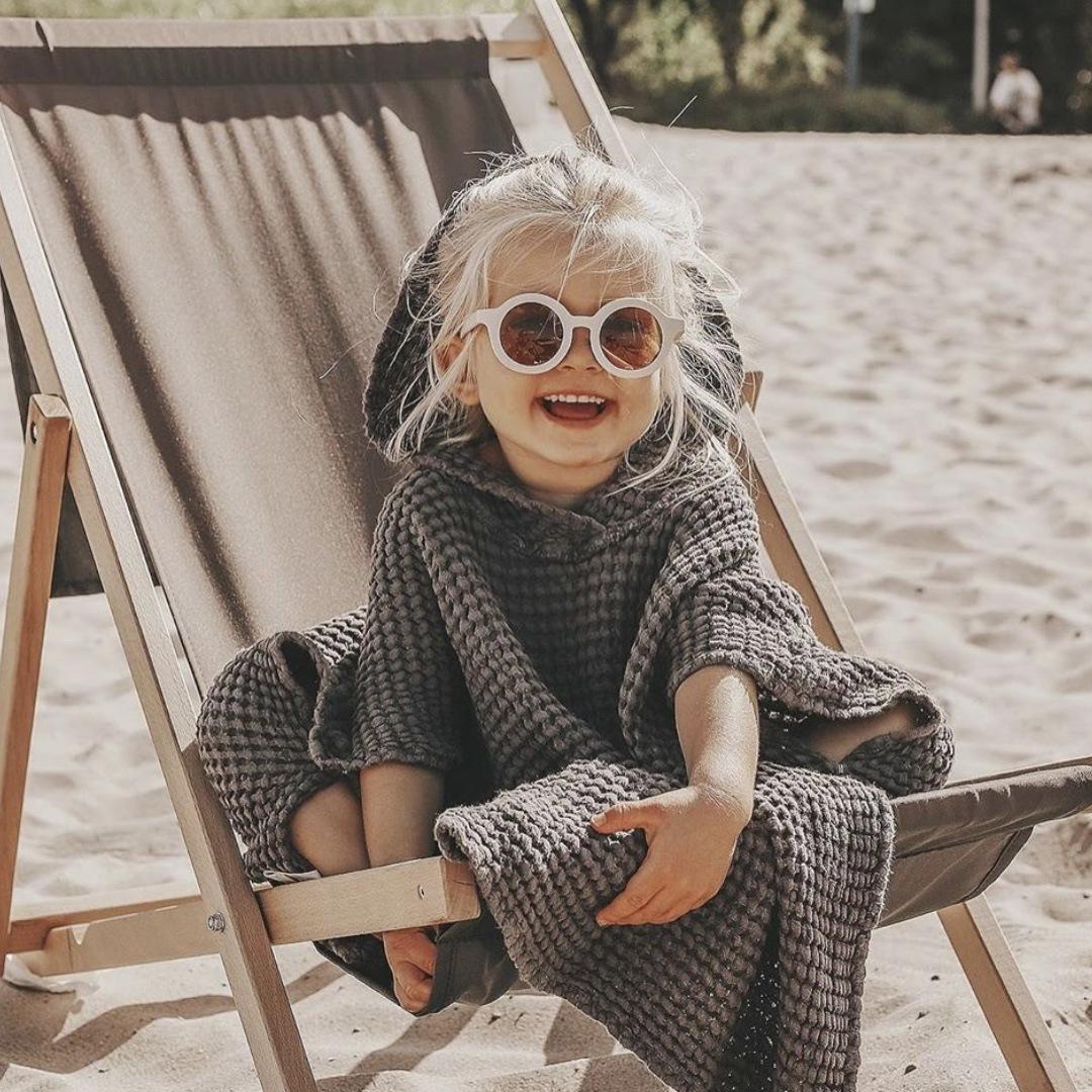 Nuevas gafas de sol para niños, gafas cómodas redondas a prueba de rayos ultravioleta de Color sólido Retro para niños, gafas para niños, triangulación de envíos