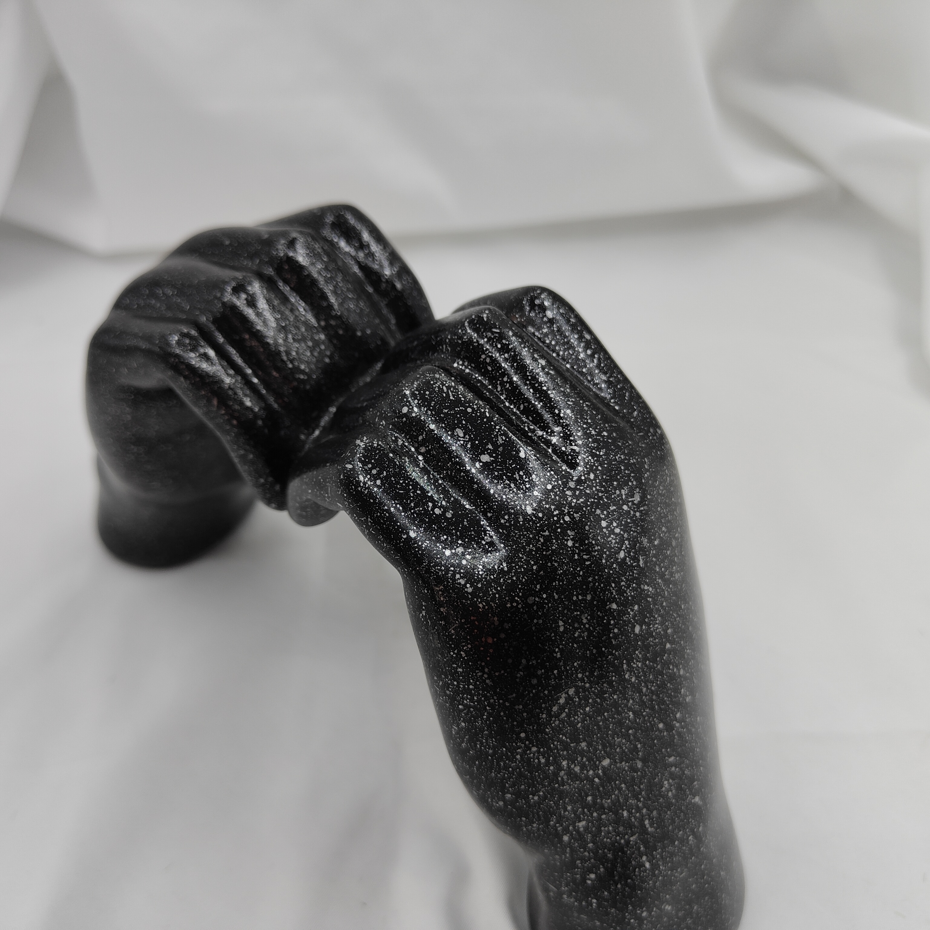 Golden Gesture Decoration, Love Finger Statue Modern, Modern Art Sculpture Personalized Finger Home Decoration