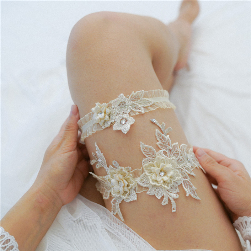 ลูกไม้ Garter เข็มขัดแฟชั่นผู้หญิงเจ้าสาวเซ็กซี่ลูกไม้ดอกไม้ Rhinestones งานแต่งงานขาต้นขา Garter แหวนสําหรับงานแต่งงานอุปกรณ์เสริม