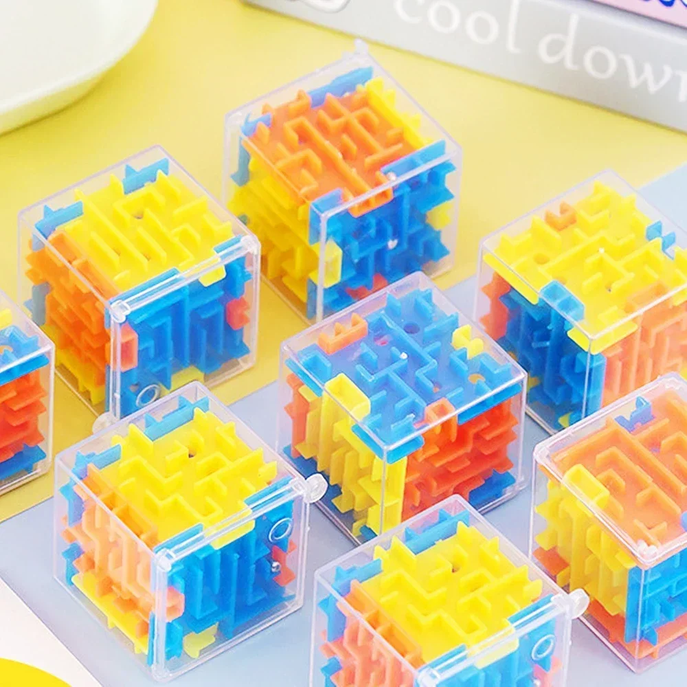 Labirinto 3D Cubo magico Puzzle trasparente a sei facce Cubo di velocità Palla rotolante Cubi magici Labirinto Giocattoli per bambini Giocattoli antistress