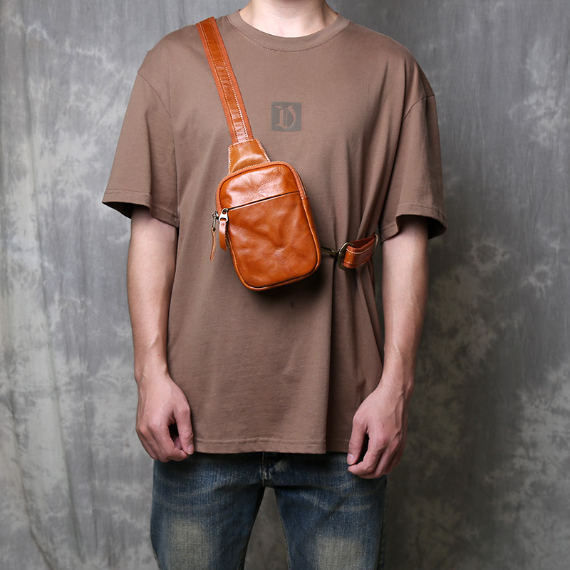 Mochila de couro bronzeado retrô masculina, capa de peito e capa superior artesanal de couro de vaca, personalizada, casual