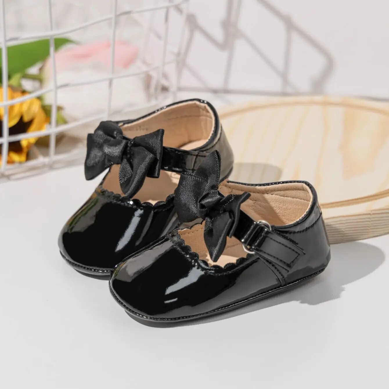 Meckior 2024 Baby Mädchen Spitze Prinzessin Schuhe einfache Schnalle Lack leder Schuhe Gummi Anti Slip Outdoor Kleinkinder Mädchen Schuhe