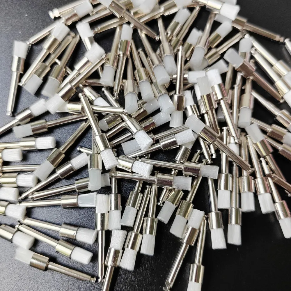 100pcs วัสดุทันตกรรม Prophy Prophylaxis แปรงสีขาวแปรงขัดไนลอน RA Shank 2.35 มม.ทันตกรรมขัด