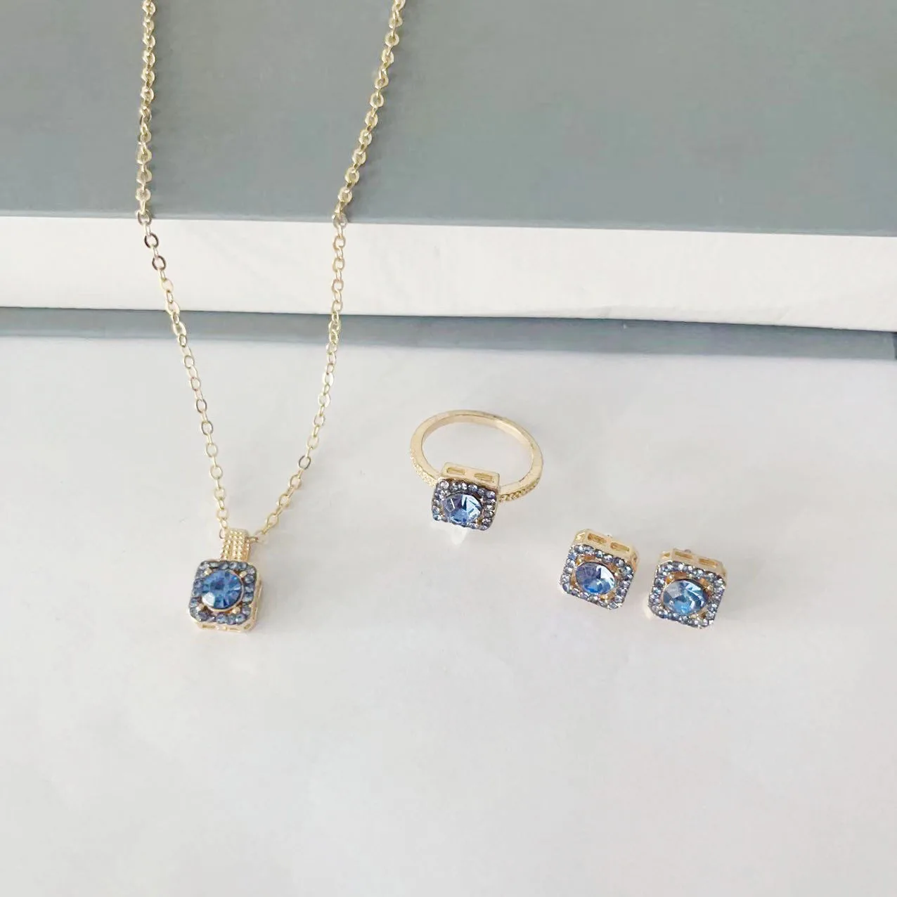 1PC Luxury Cube ชุดเครื่องประดับ,ผู้หญิงสร้อยคอ,ต่างหูและชุดแหวน, ของขวัญที่สมบูรณ์แบบสําหรับวันวาเลนไทน์,ของขวัญคริสต์มาส,Bi