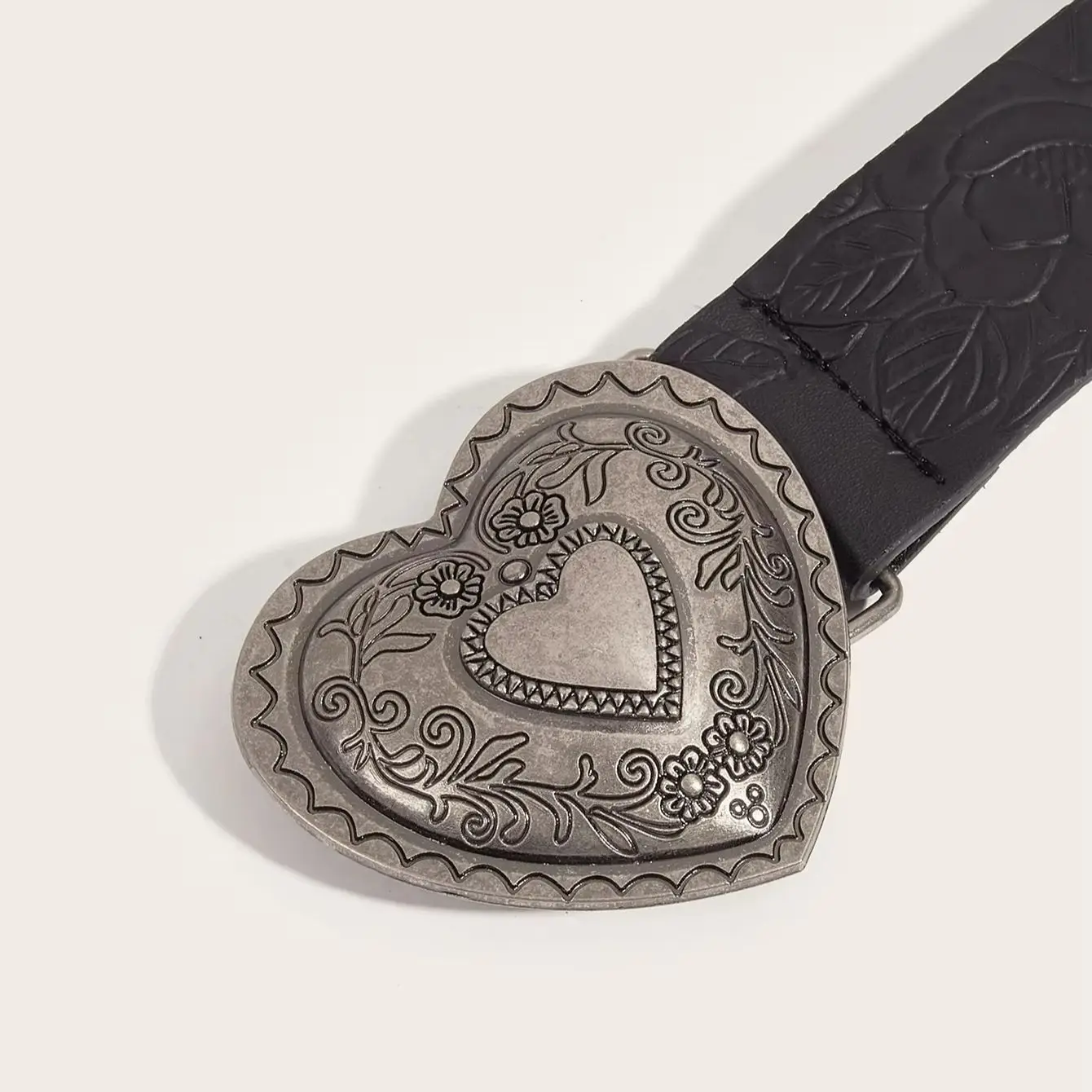 Cinturón de PU con hebilla de amor Retro, moda de ocio, adecuado para desplazamientos diarios