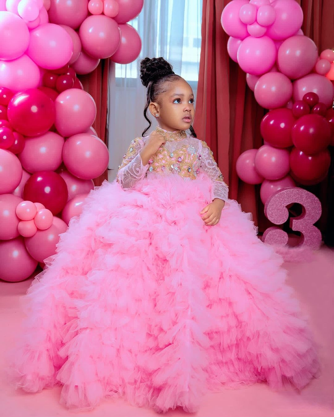 Layered ดอกไม้สาวชุด Tulle อัญมณีเลื่อมแขนยาวเจ้าหญิงเด็กของขวัญวันเกิด Ball First Communion Gowns