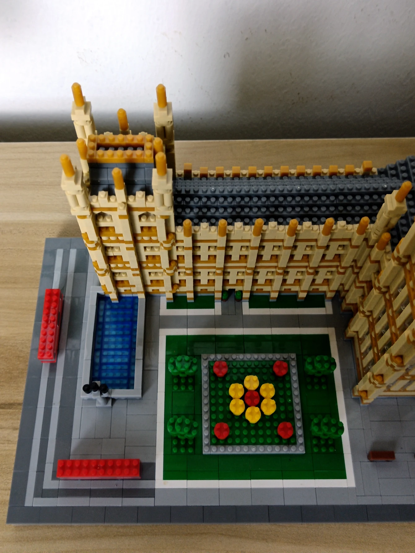 ที่มีชื่อเสียง Big Ben Micro Mini Building Blocks Crafted Replica, Leisure และความบันเทิงของเล่นผู้ใหญ่ก่อสร้างอิฐตกแต่ง