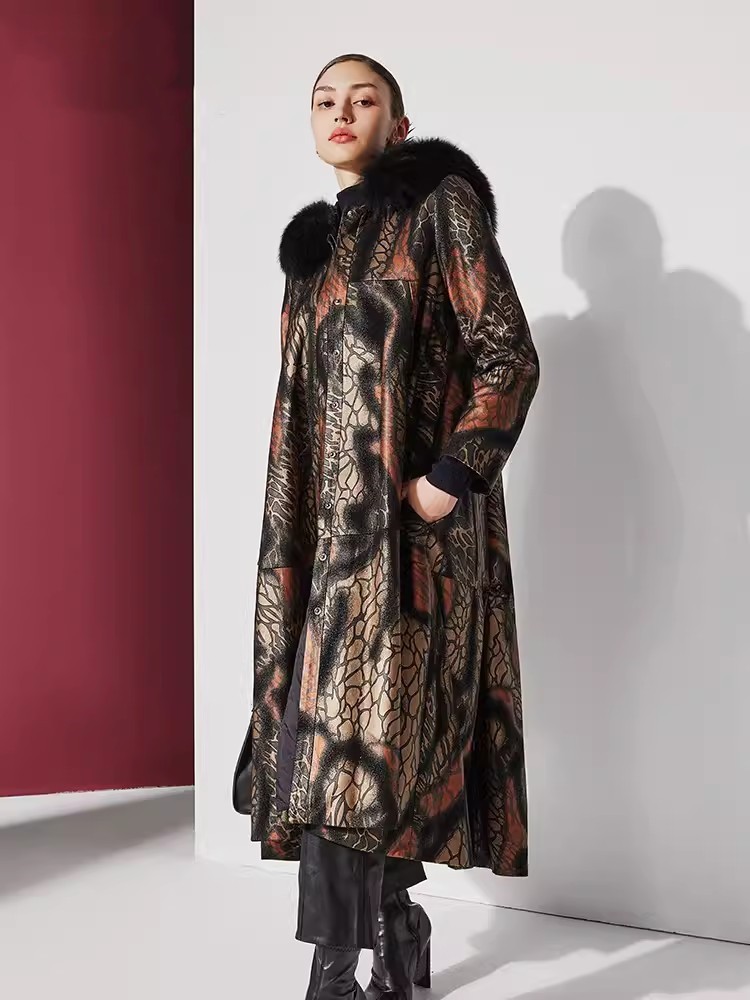 Hohe Qualität Frauen Schaffell Echt Leder Gedruckt Langen Mantel Lose Luxus Fuchs Pelz Kragen Mit Kapuze Warme Winter Gepolsterte Liner Jacke