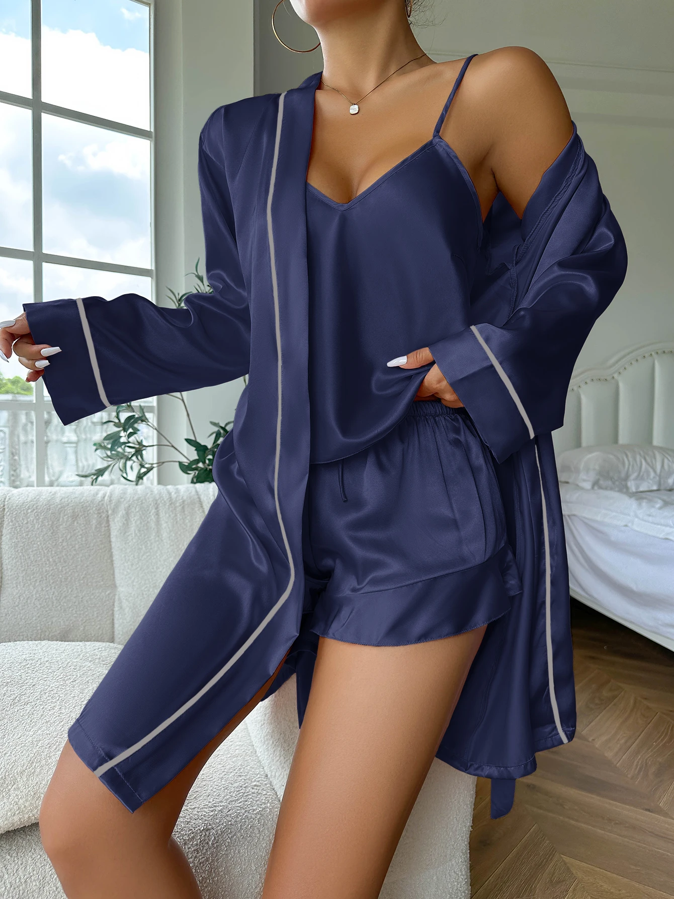 Conjunto de pijama de cetim simples manga comprida com cinto robe decote em V cami top e shorts roupa de dormir feminina