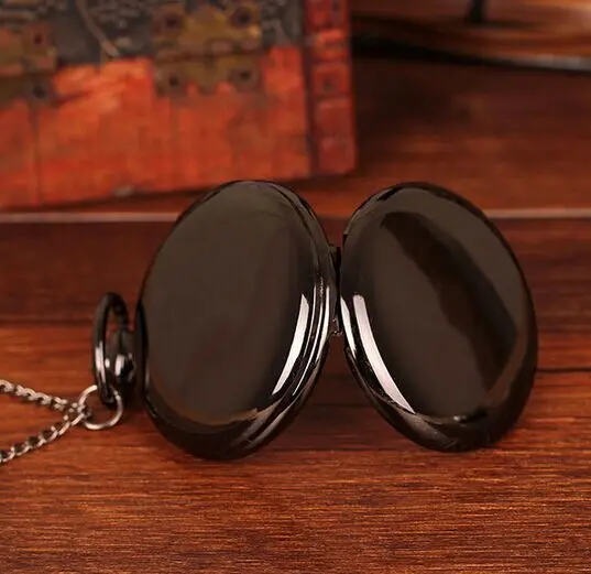 แบบย้อนยุคสุดหรูสีดำแฟชั่น Silver Smooth Steampunk Quartz นาฬิกาพ็อกเก็ตนาฬิกาสร้อยคอจี้สแตนเลสสำหรับผู้ชายผู้หญิงเพื่อน