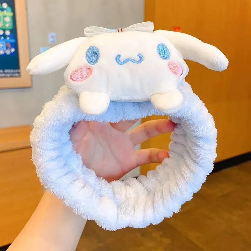 Sanrio Kuromi Melody Peluche Bambola Lavaggio del viso Trucco Fascia per capelli Kawaii Cinnamoroll Accessori per capelli elastici antiscivolo dolci