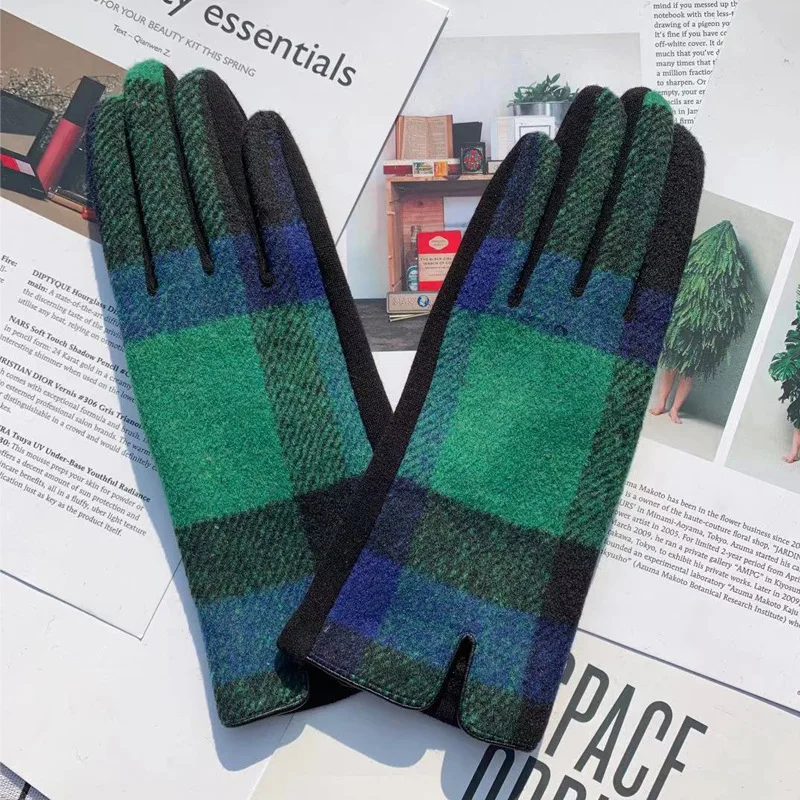 ผู้หญิงใหม่ฤดูหนาวผ้าขนสัตว์ Keep WARM Touch Screen ถุงมือลายสก๊อตนุ่มแฟชั่น Elegant ไดรฟ์ขี่จักรยาน Coldproof ไม่บวม