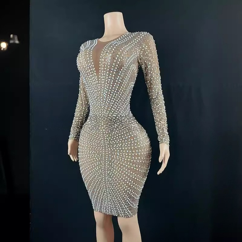 Braunes Mesh-Perlen-Diamant-Halter-Langarm-elegantes V-Ausschnitt-Hochzeits-Abendkleid mit mittlerer Taille für Damen, formelles Kleid für Damen, elegant