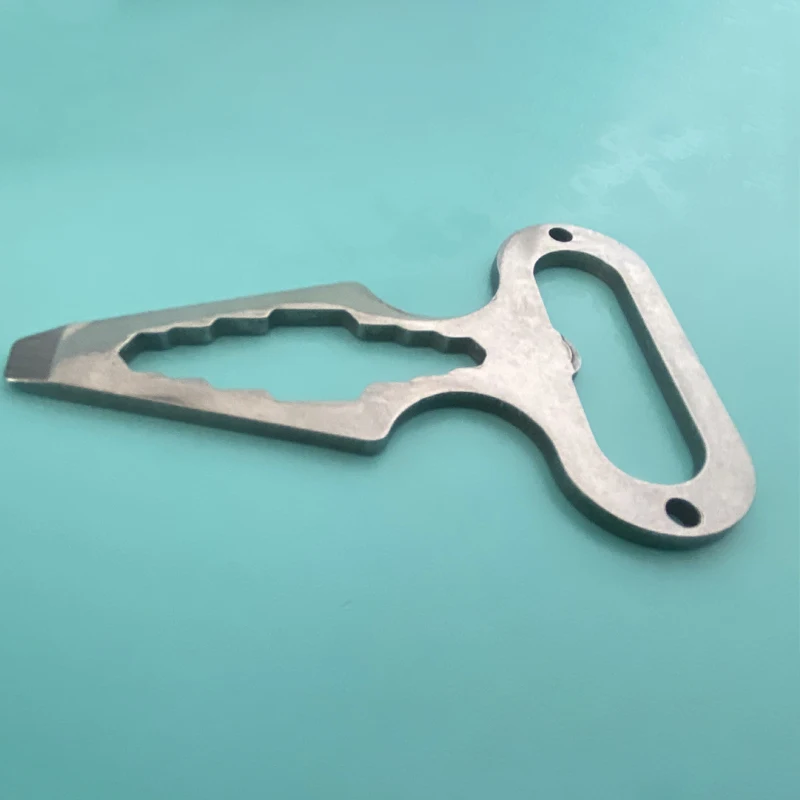 Herramienta múltiple de acero inoxidable de alta calidad, picos de autodefensa para acampar al aire libre, supervivencia, abridor de herramientas de llave multifuncional