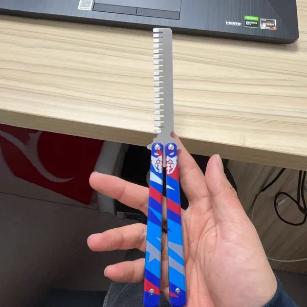 Valorant Gioco Periferico Arma Farfalla Pettine GO Vol 2 Melee Materiale Metallico Samurai Modello di Spada Farfalla Coltello Regali Giocattoli Ragazzi