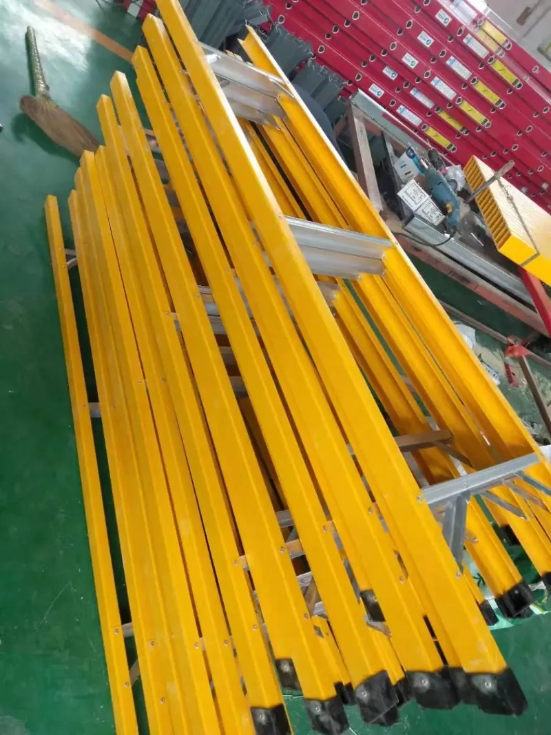 En131 ANSI 3-9 gradini Piattaforma industriale Scaletta Frp in fibra di vetro con estensione regolabile di tipo A