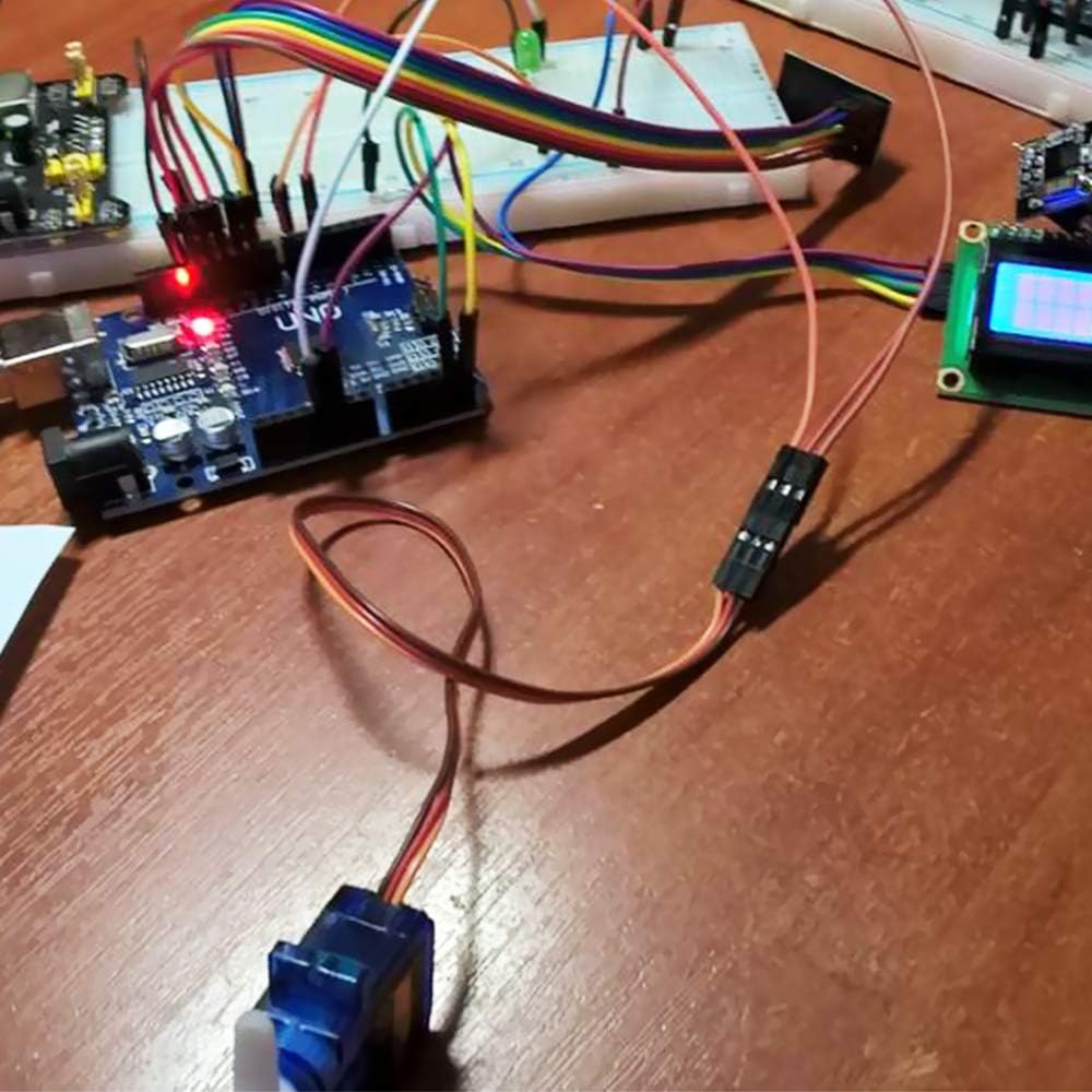 5 Stück SG90 Micro-Servomotor Mini-Servo SG90 9 g Servo-Kit kompatibel mit RC Hubschrauber Flugzeug Auto Boot Roboter
