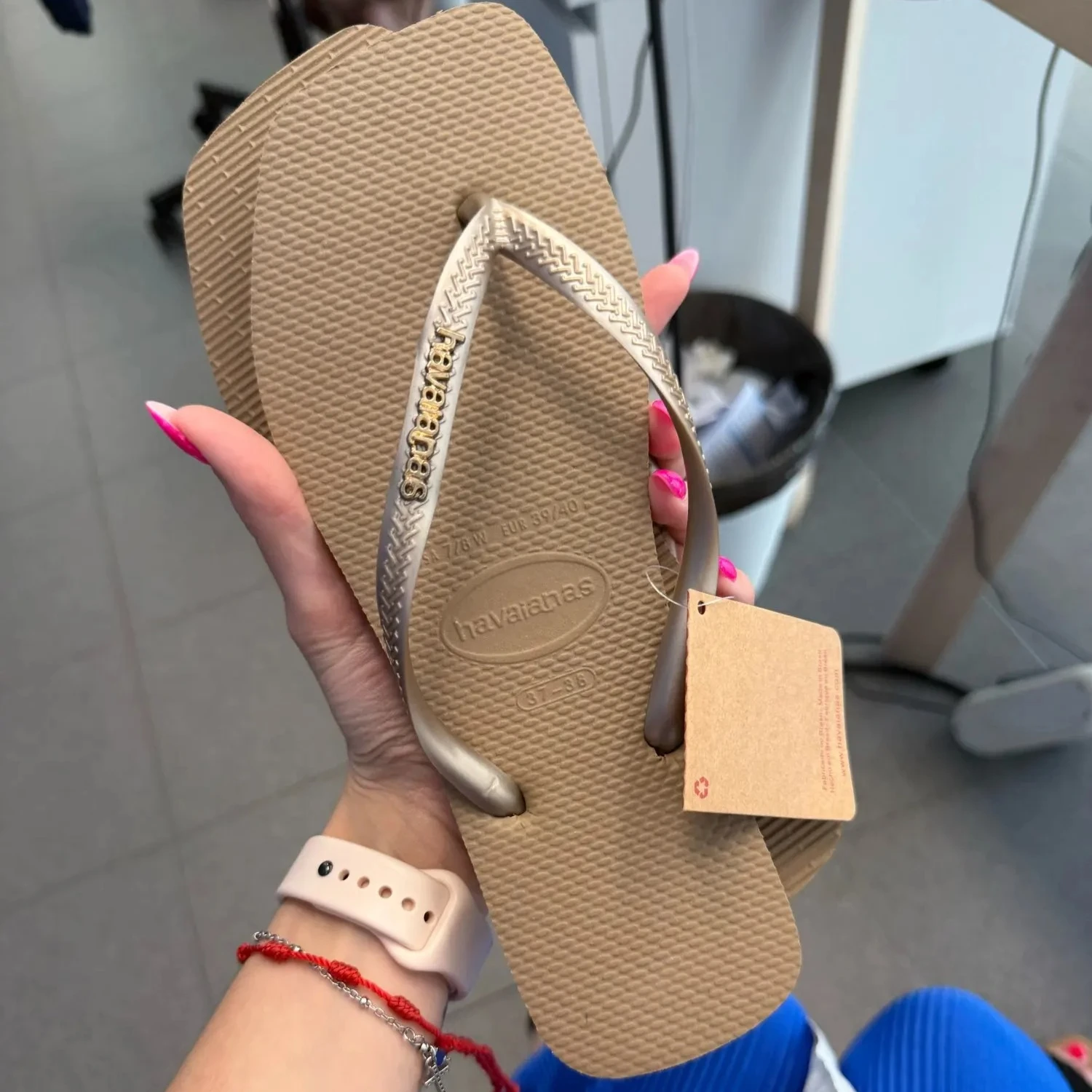NOVEDAD DE VERANO 2025, chanclas de goma con punta cuadrada para mujer, sandalias de playa para exteriores, zapatillas informales de lujo, talla 35-42, zapatos de mujer