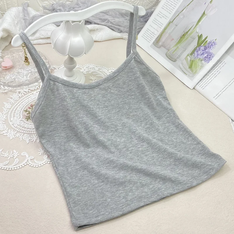 Nova camisola pequena de cor sólida de verão para meninas e estudantes, com um visual emagrecedor e um colete de linha versátil. Camisa de base curta