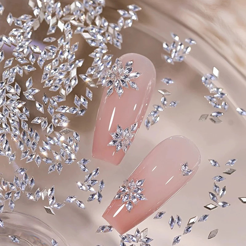 50 Uds Mini rombo diamantes de imitación para uñas fondo plano AB Color Nail Art gemas de cristal deslumbrante punta de manicura decoración artística de uñas 3D
