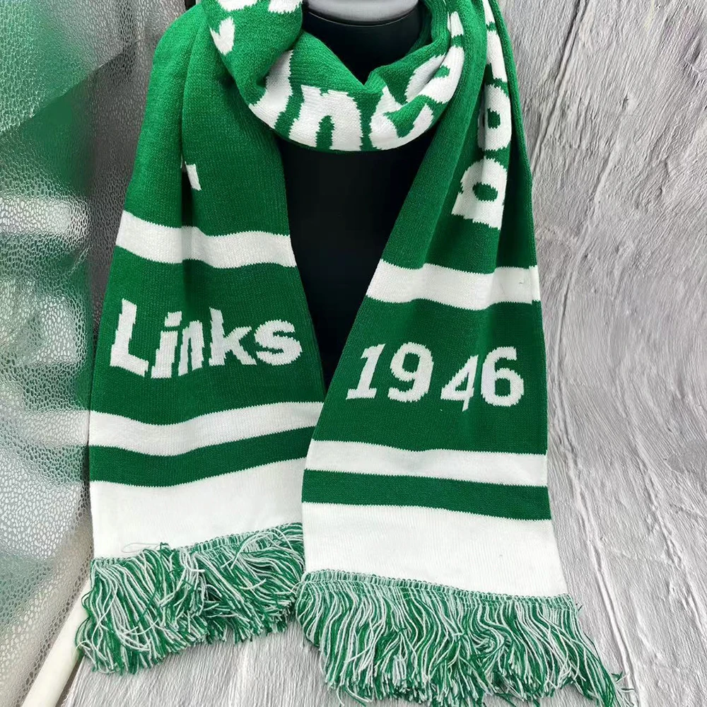 LINKS 1946 green and white knitted scarf and hat set