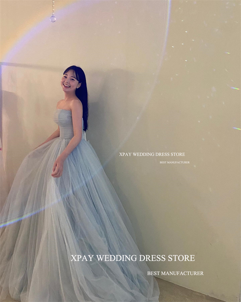 XPAY Simple Dusty Blue Soft Tulle เกาหลีชุดราตรีที่กําหนดเอง Strapless Lace Up ชุดราตรีงานแต่งงานถ่ายภาพความยาวชั้น