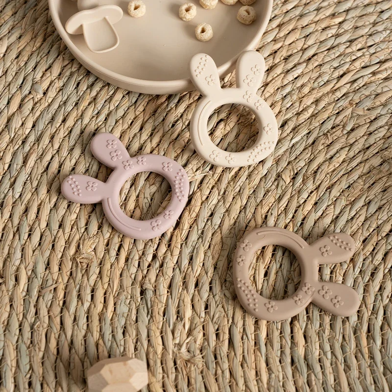 ソフトシリコーンおしゃぶり赤ちゃん漫画ウサギの形感覚歯が生えるおもちゃ BPA フリー幼児咀嚼臼歯おもちゃベビーアクセサリー