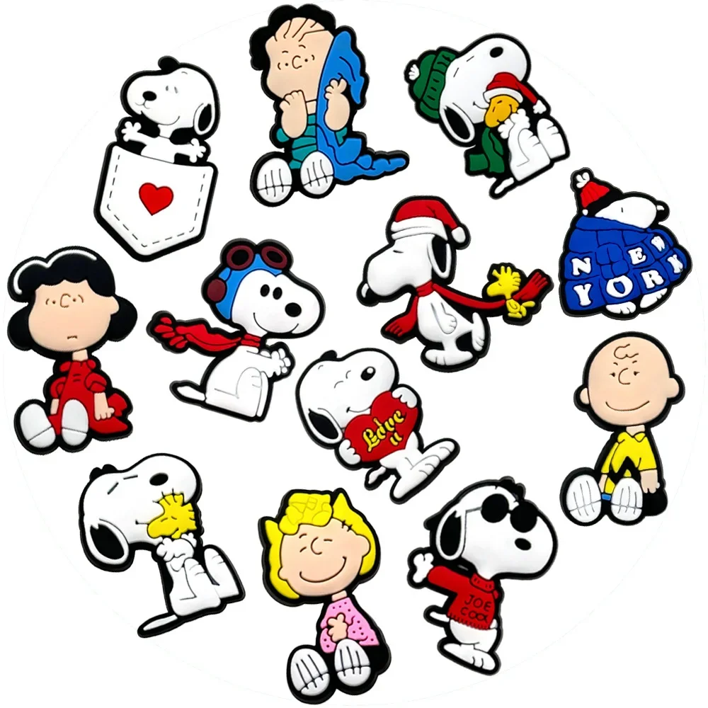 MINISO Anime Bag Decors Stravagante Snoopy Cartoon Ciondoli per scarpe Accessori decorativi per sandali zoccoli Anime Accessori artigianali fai da te