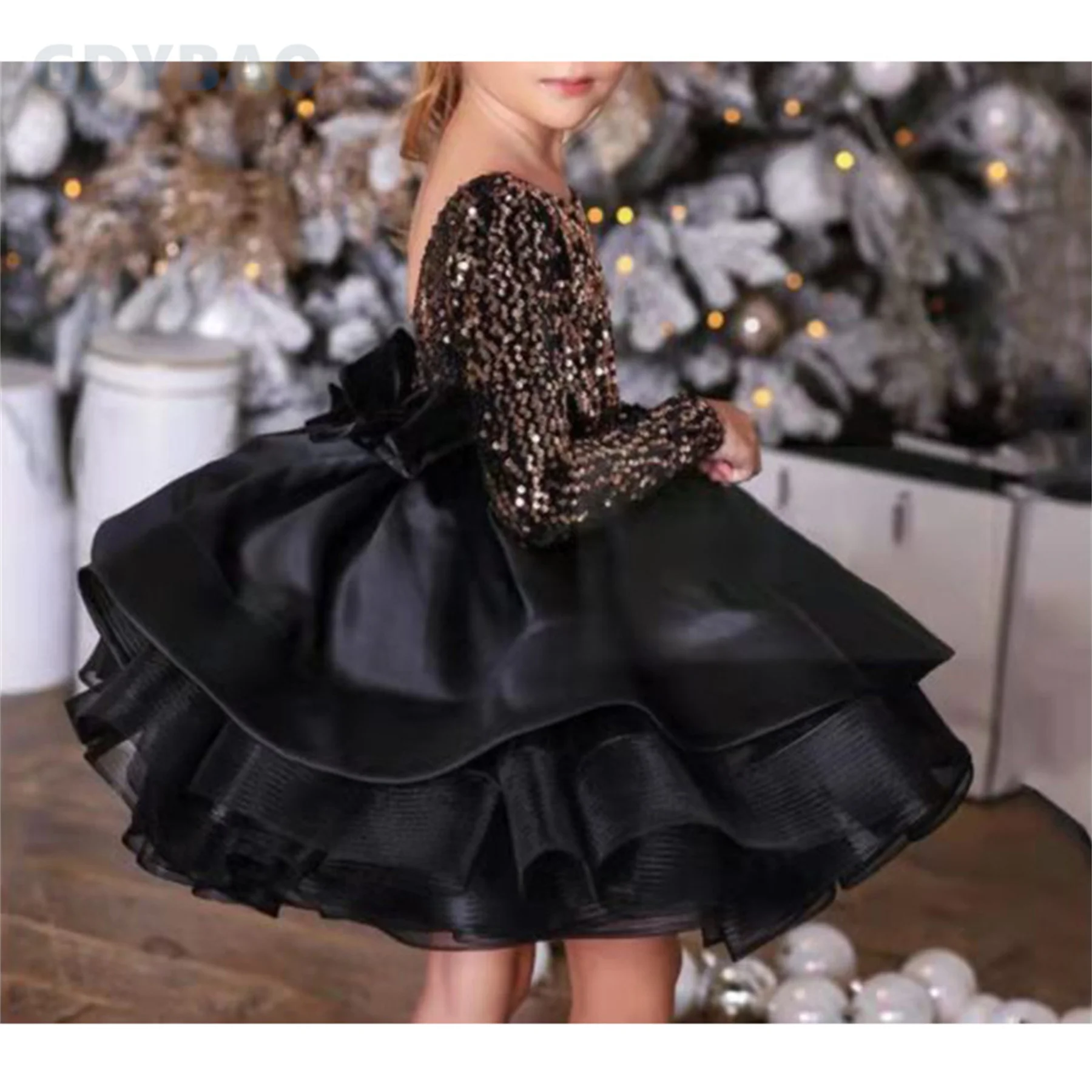 ทองเลื่อมสีดำชุดเดรสผู้หญิงลายดอกไม้แขนยาว Backless Scoop คอ Ruffles ฉัตรสาวพรรคประกวดคริสต์มาสชุด