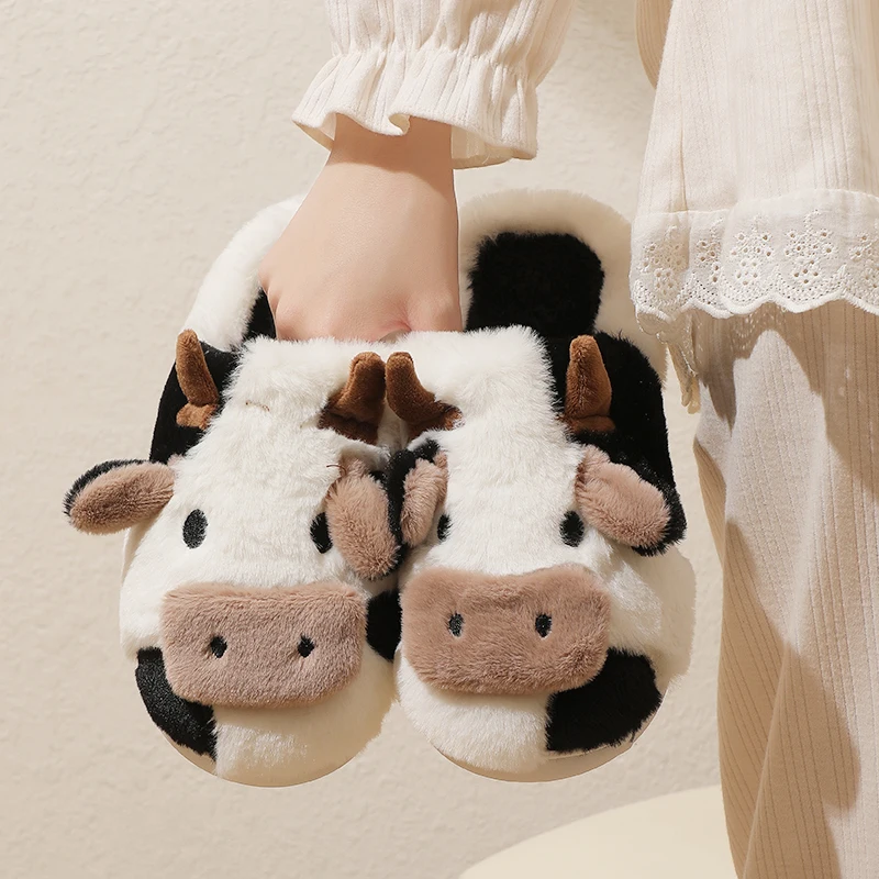 Nouveau hiver unisexe dessin animé vache chaud en peluche pantoufles Couple intérieur antidérapant maison Mule hommes et femmes orteil enveloppement maison coton chaussures