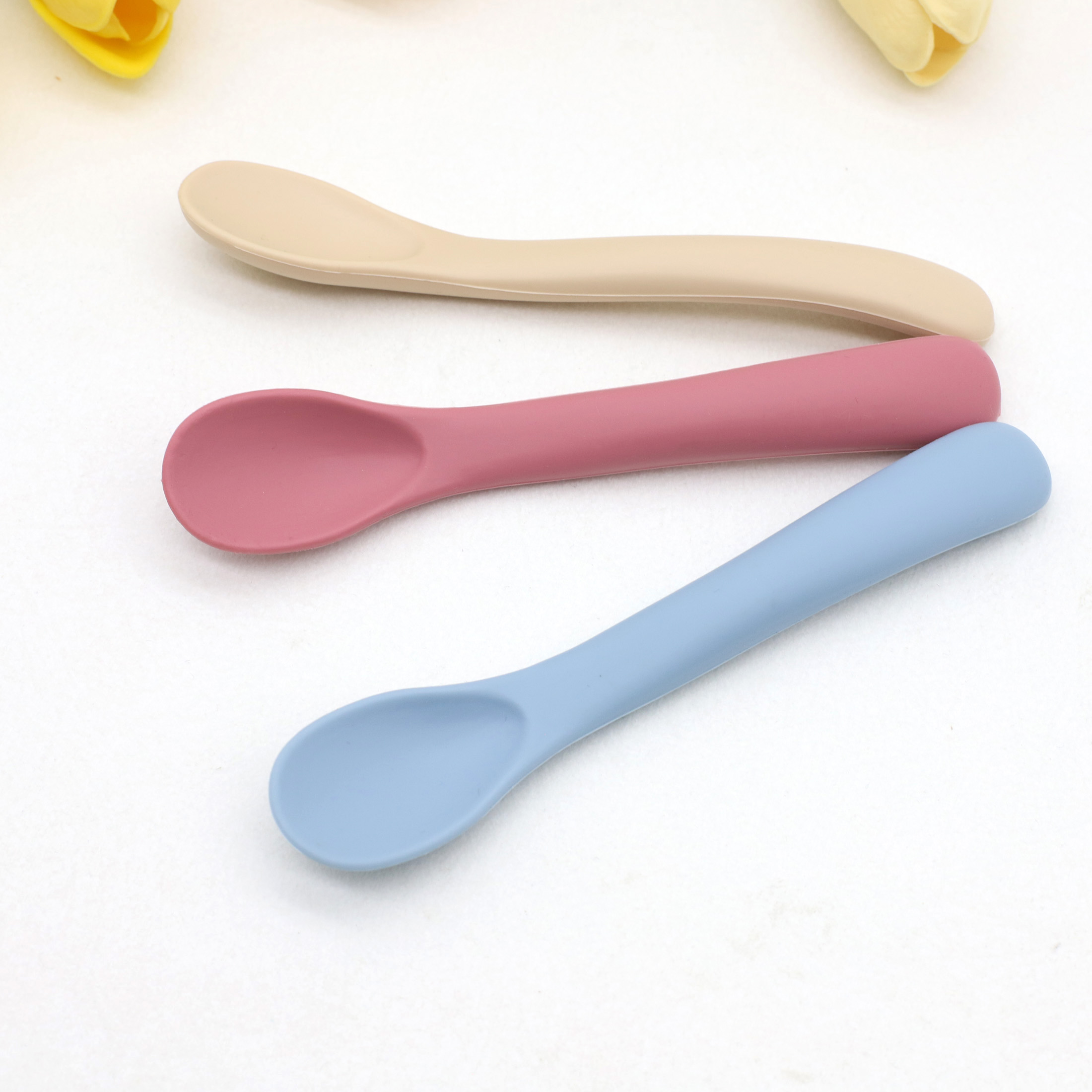 Cuillère souple en Silicone pour bébé, Gadgets d'alimentation, articles pour bébé, petite cuillère, 3 pièces