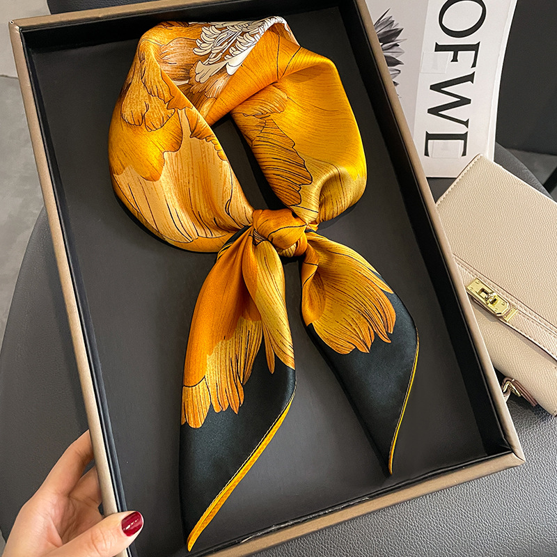 ファッションスカーフ女性のためのショールプリントシルクサテンヒジャーブスカーフ女性バンダナ 70*70 センチメートル高級ブランドスクエアショールスカーフ女性のための