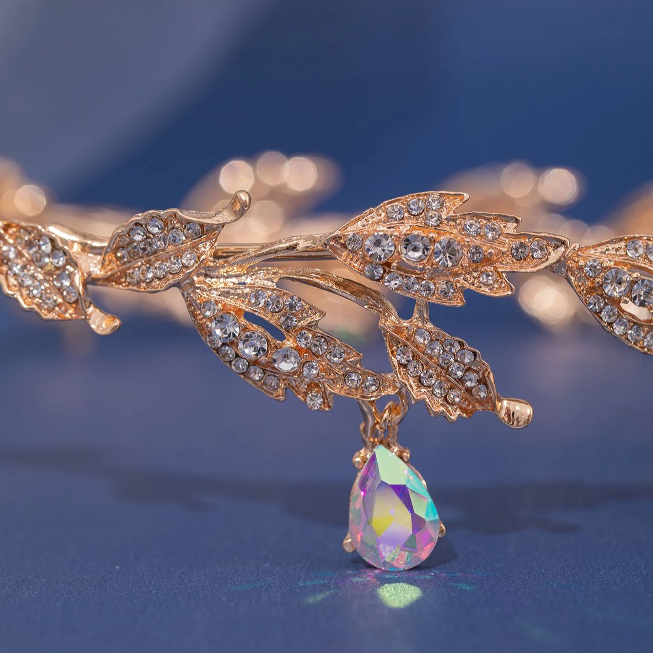 Nieuwe Vintage Kroon Bladeren Waterdrop Hanger Tiara Bruiloft Haarband Strass Party Prinses Elf Kapsel Sieraden