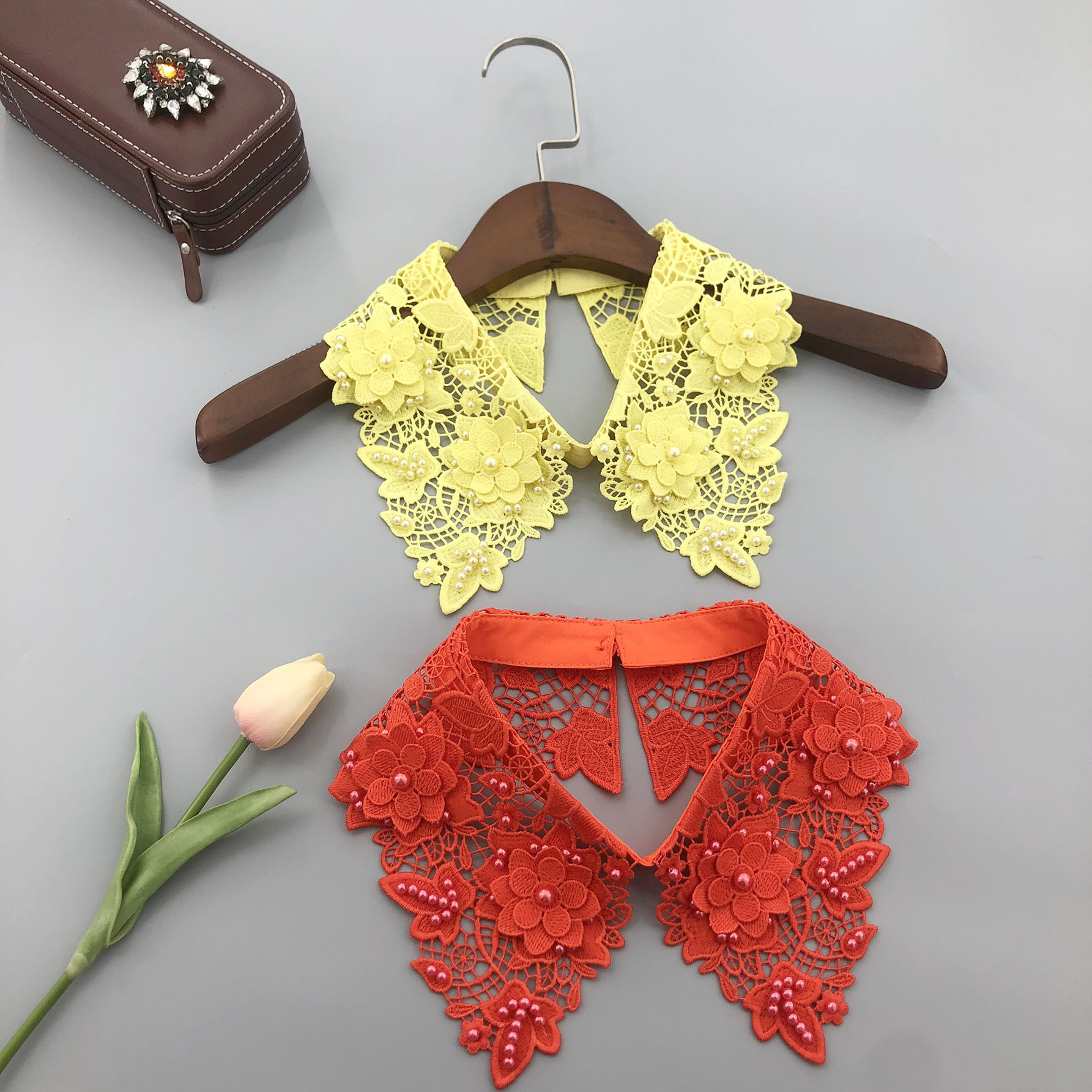 Stilvolle wasser lösliche blumen bestickte Accessoires für modische Käufer