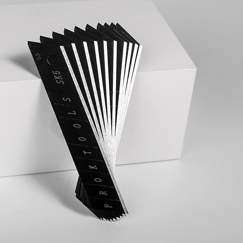 100PCS 100mm * 18mm Schwarz Edelstahl Utility Messer Klinge DIY Werkzeug Ersetzen Die Carving Klinge für Student Büro Schreibwaren