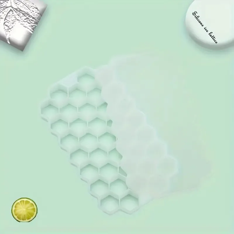 【Hot sales】Food grade silicone Honeycomb Ice Cube trays with LIDS - easy to remove molds for ice cream, cold drinks