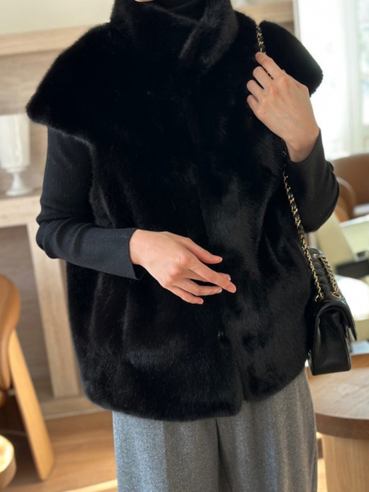 2024 新しい女性のファッショナブルなハイカラー毛皮のベスト暖かさ痩身ショートアウター防水ミンク模造通勤スタイル