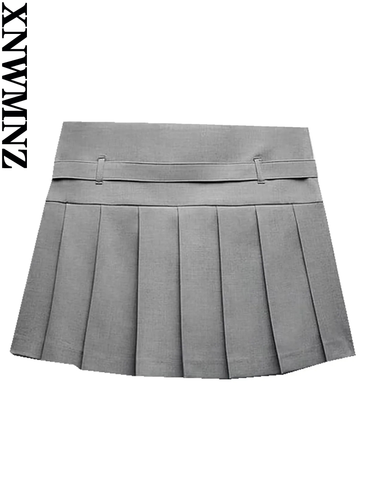 Xnwmnz Damesmode 2023 Herfstbox Plooi Skort Dames Vintage Riem Mid Taille Veelzijdige Vrouwelijke Chique Minirok