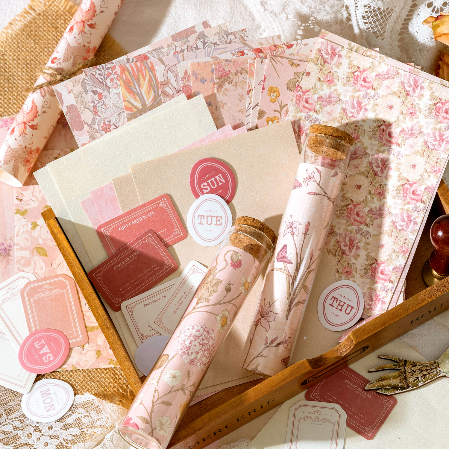 40Pcs 빈티지 장식 콜라주 DIY 공예 배경 종이 꽃 수제 종이 믹스 재료 정크 저널 플래너 스크랩북