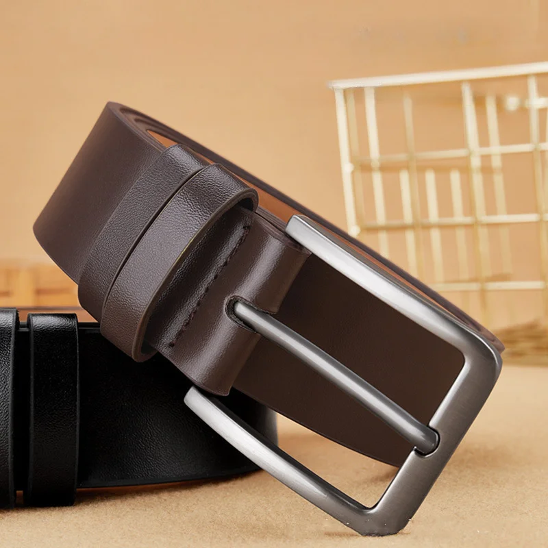 An Elegant Men's Casual Business Style Belt，Equipped with Square Alloy Buckle，Durable Anti-Stretch Imitation Leather，Suitable fo