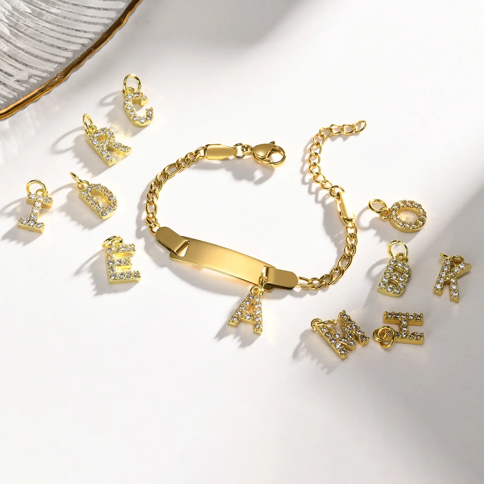 Pulsera con nombre personalizado con iniciales para niño y niña, pulsera con identificación de fecha grabada gratis, regalo de cumpleaños