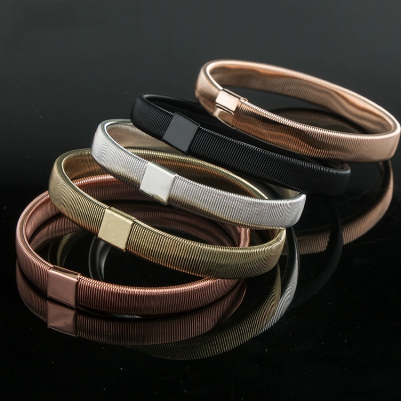 伸縮性のあるアームバンド,伸縮性のある金属スリーブ,シャツホルダー,滑り止めの衣類アクセサリー,2個