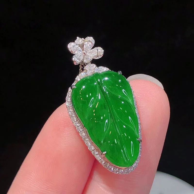 【Preferred】Jade Leaf Pendant 18KHao Shi Inlaid Burmese Processed Jadeite Ice Type Yang Green Pendant