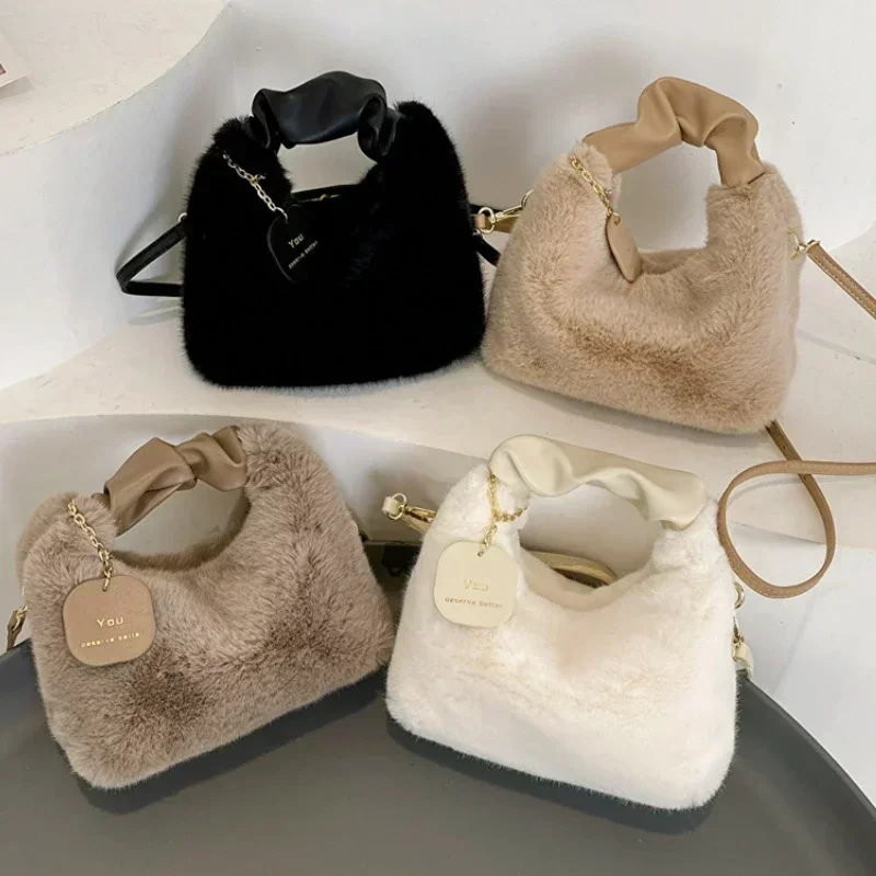 Femmes fausse fourrure en peluche sacs à main poignée froncée petite dame épaule sac à bandoulière fourre-tout décontracté demi-lune Hobos sacs d'hiver pour les femmes