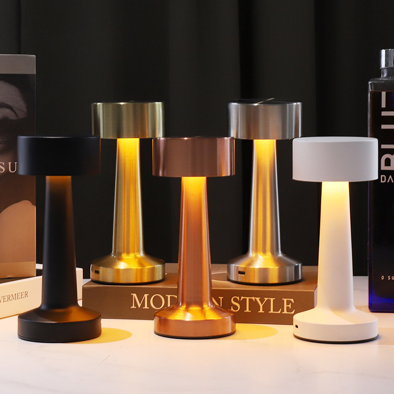 Lampe de Table rétro en métal tactile, décoration pour Bar, Table basse, Restaurant, bureau, veilleuse LED Rechargeable pour chambre à coucher