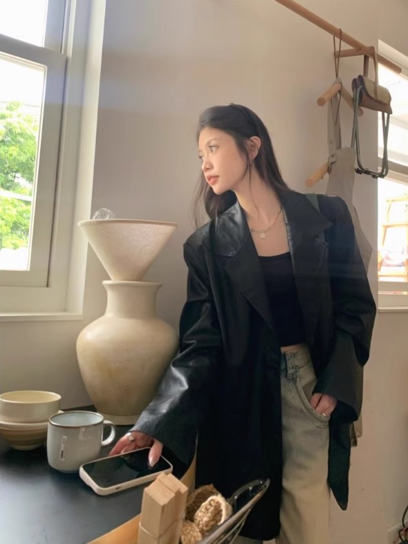 エレガントな黒の Pu レザースーツジャケットルーズロングアウタートップ女性のための春シーズン快適なフィットビジネススタイル