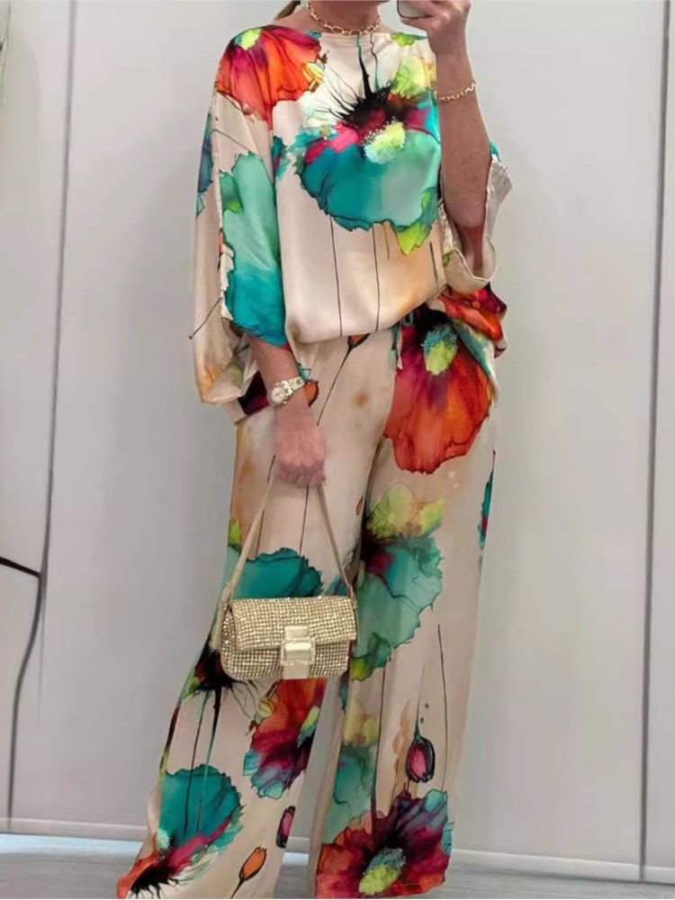 女性のためのカジュアルセット 2 個夏のファッションプリントサテンツーピースセット女性のセクシーなラウンドネックトップ + ワイドレッグロングパンツ衣装