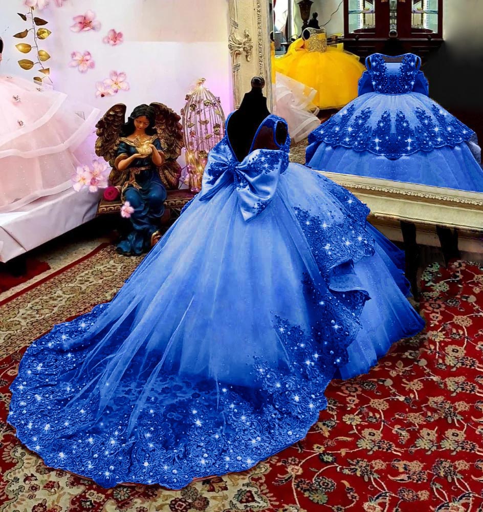 สีชมพูTulleดอกไม้สาวชุดสําหรับงานแต่งงานแขนกุดAppliqueกับโบว์Puffyชั้นความยาวเจ้าหญิงเด็กFirst Communion Ball Gown